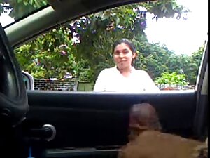 Lily Cade la policía ...